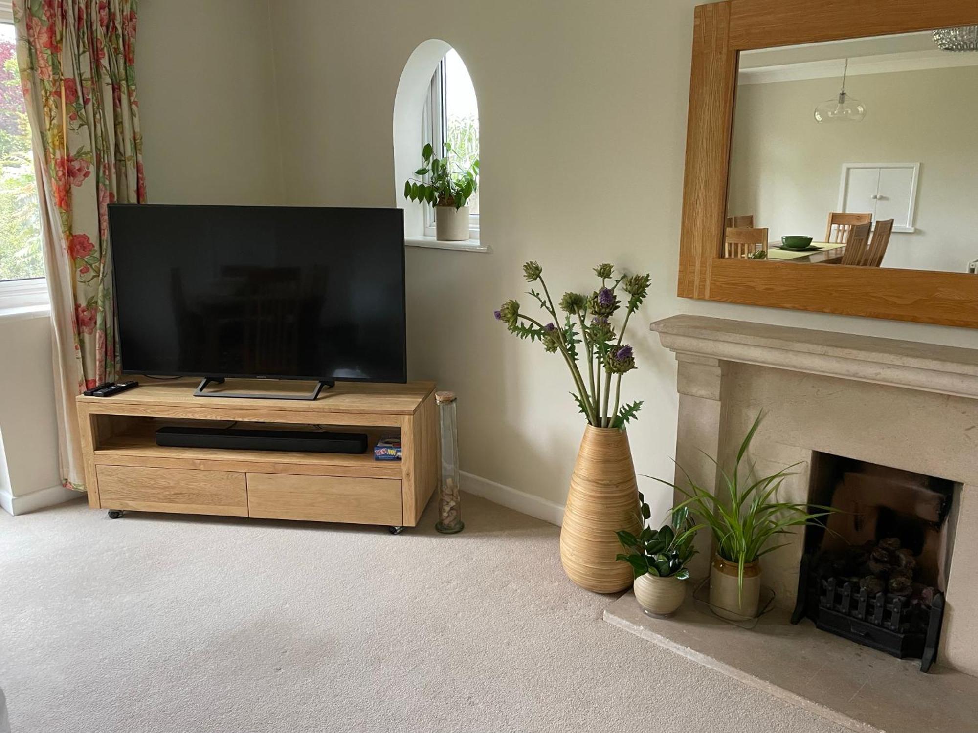 Charming Bournemouth House With Beautiful Spacious Gardens, 5 Min Drive To Beaches, Free Parking For 2-3 Cars Exterior photo
