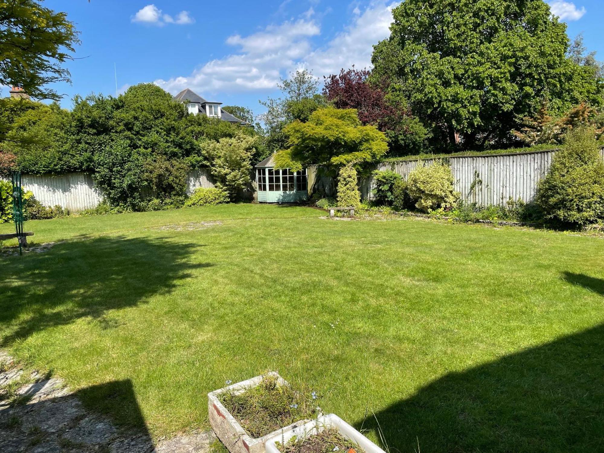 Charming Bournemouth House With Beautiful Spacious Gardens, 5 Min Drive To Beaches, Free Parking For 2-3 Cars Exterior photo