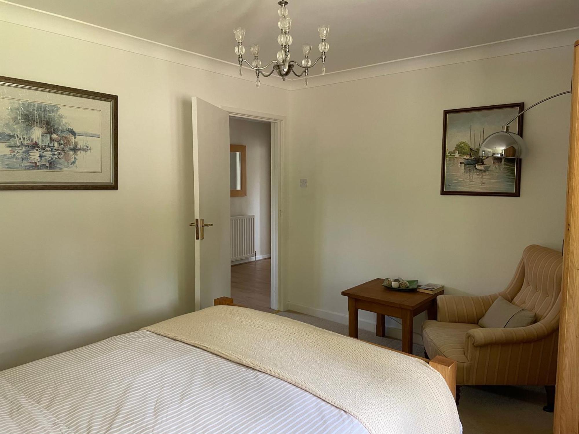 Charming Bournemouth House With Beautiful Spacious Gardens, 5 Min Drive To Beaches, Free Parking For 2-3 Cars Exterior photo